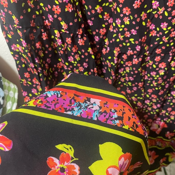 Maaji tropical dress small flowers - Picture 6 of 9